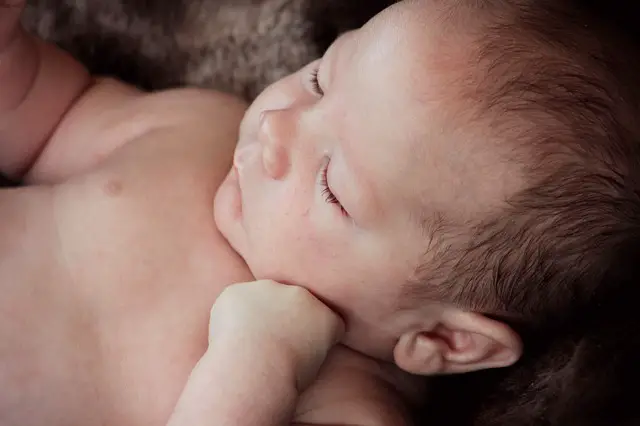 Bébé dans son sommeil